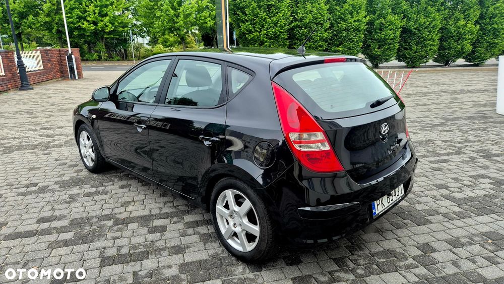 Hyundai i30 1.4 Classic + - 6