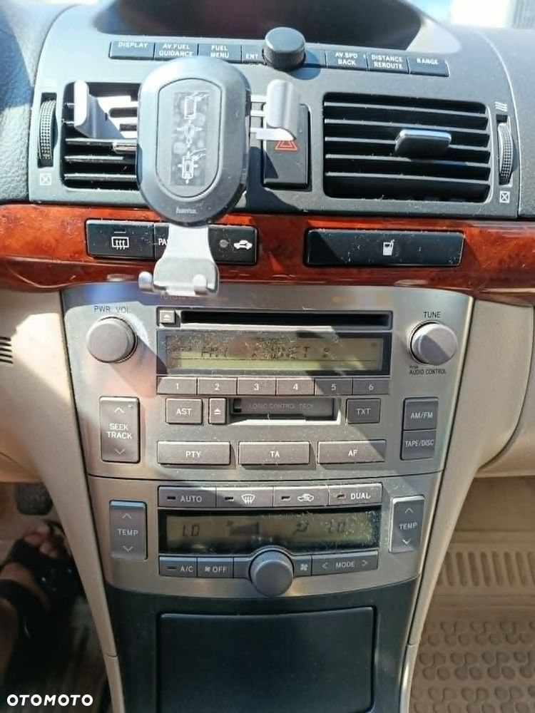 Toyota Avensis 1.8 VVT-i Sol - 8