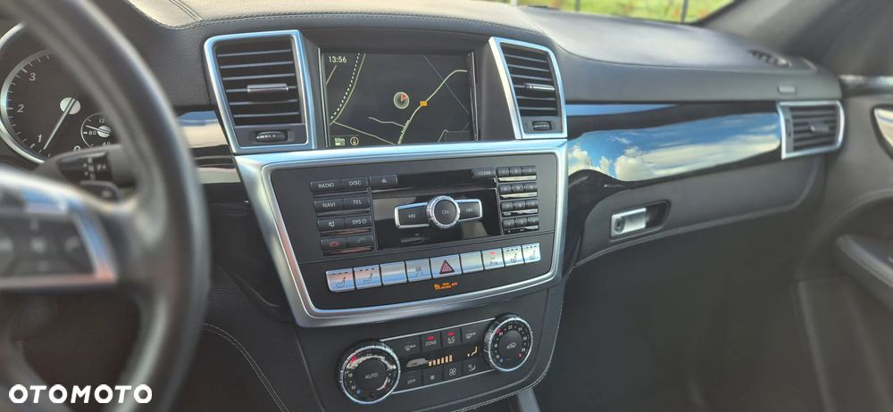 Mercedes-Benz ML 350 BlueTec 4-Matic - 32