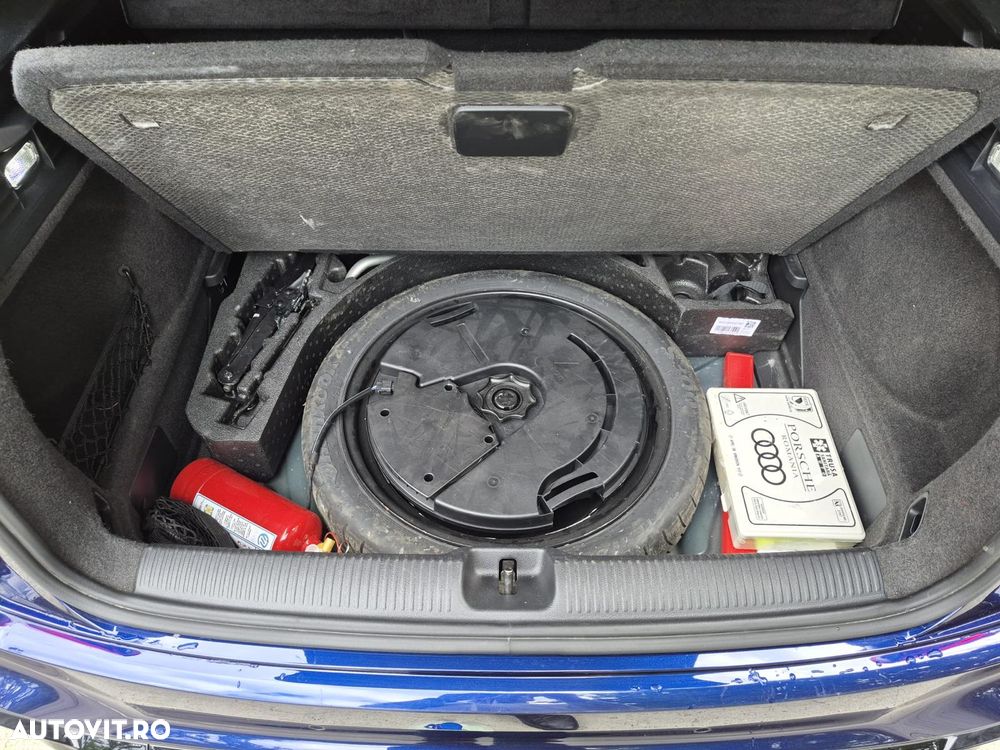 Audi Q2 35 TDI quattro S tronic Basic - 11