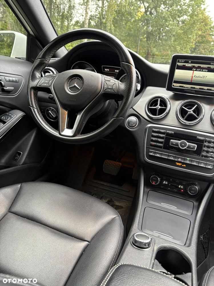 Mercedes-Benz GLA 250 4Matic 7G-DCT AMG Line - 20