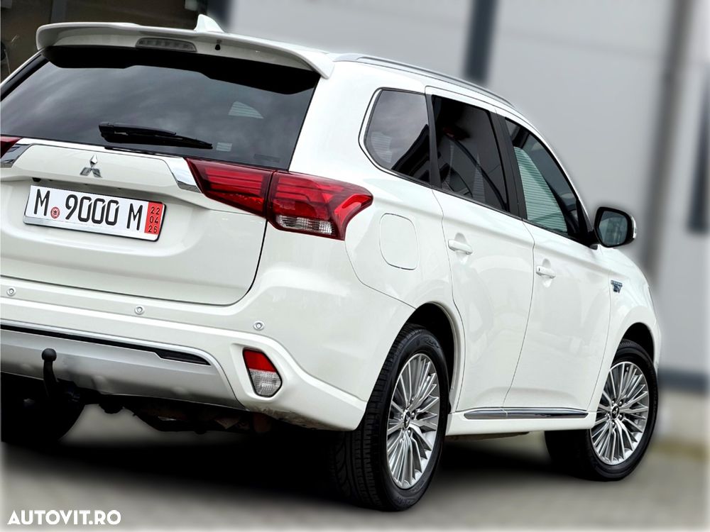 Mitsubishi Outlander - 39