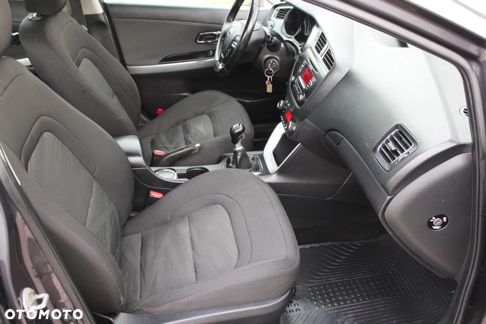 Kia Ceed - 21