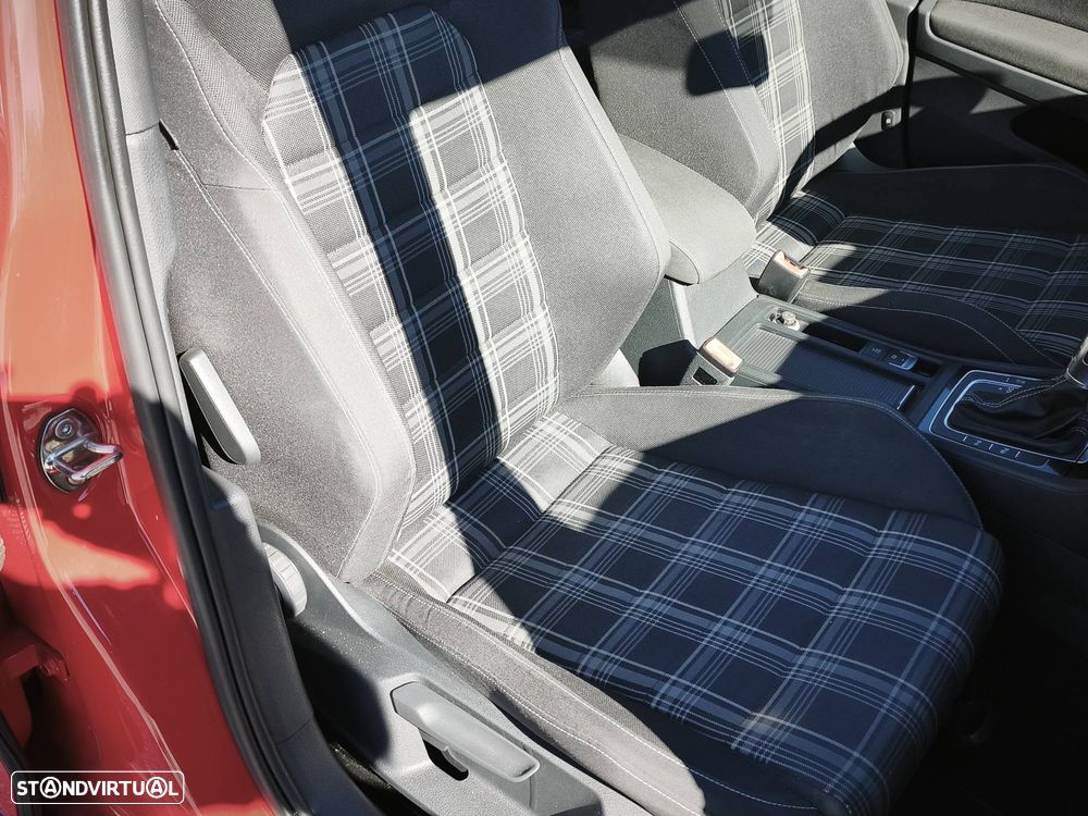 VW Golf 2.0 TDI GTD DSG - 23