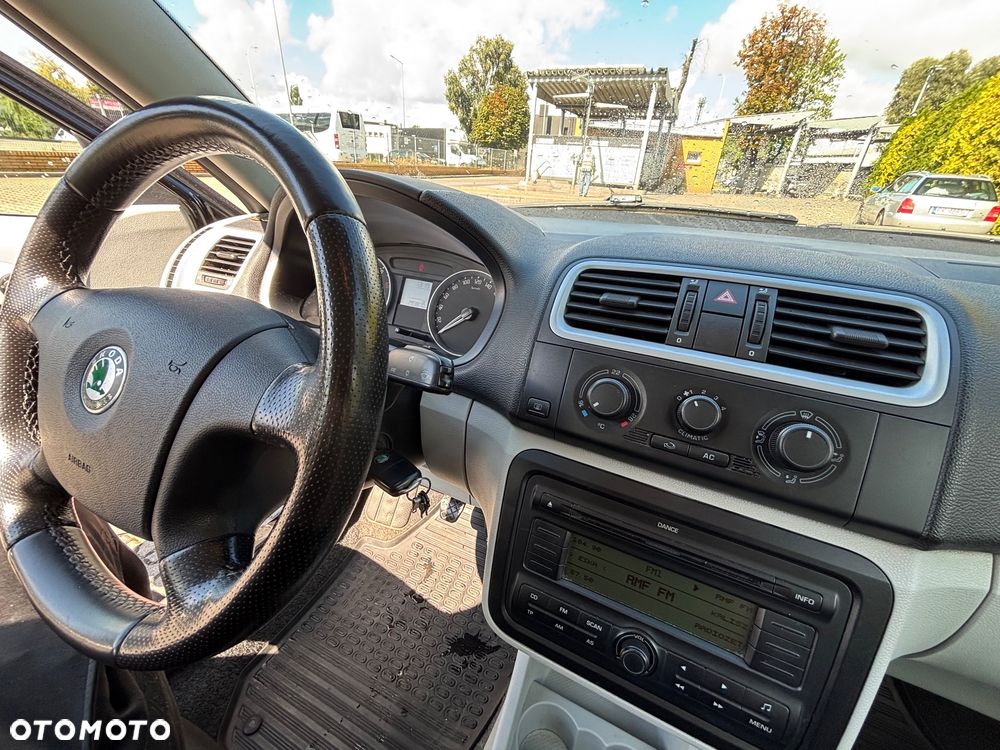 Skoda Fabia 1.6 16V Style - 12