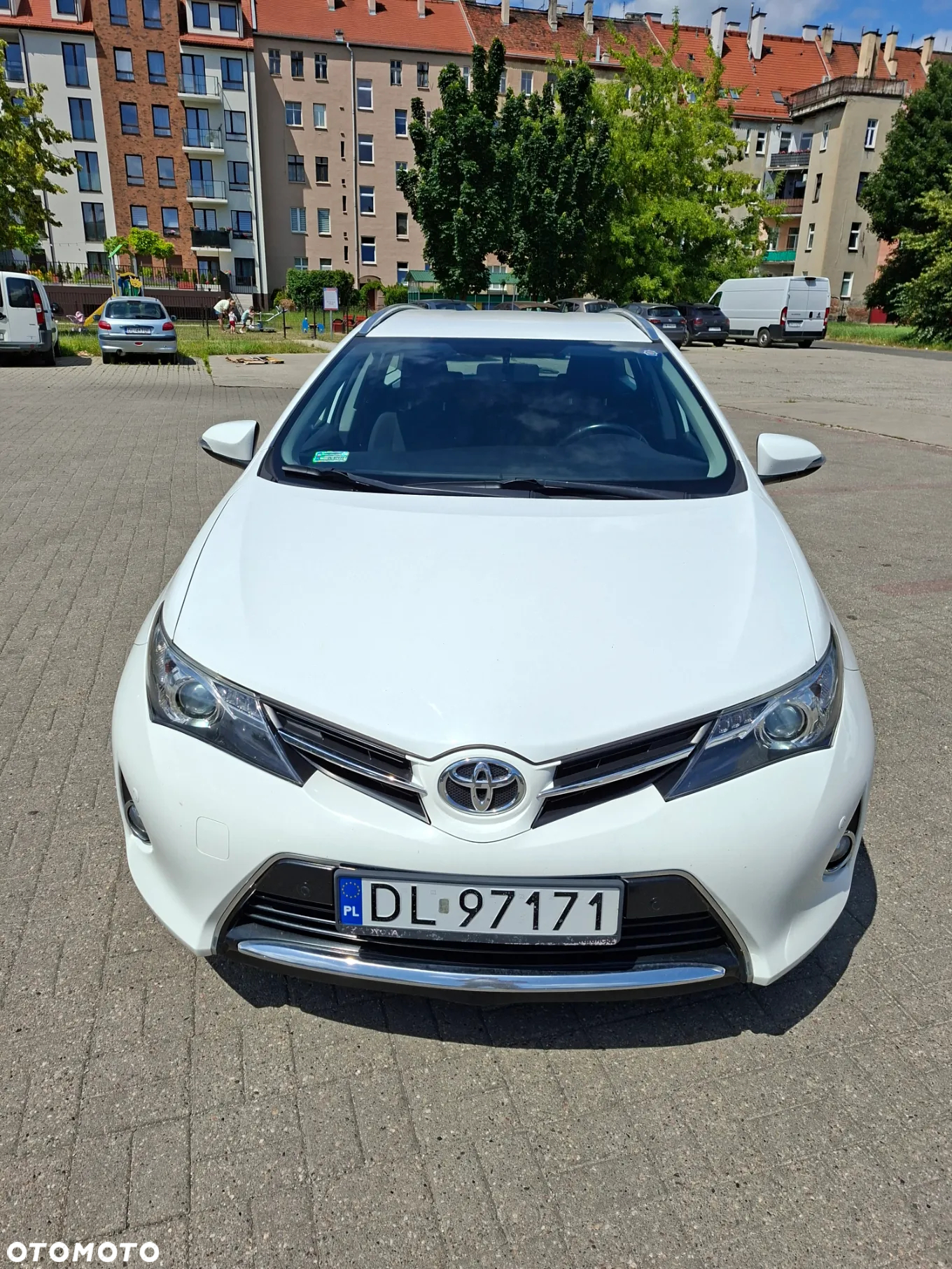 Toyota Auris 1.6 Premium Comfort - 2