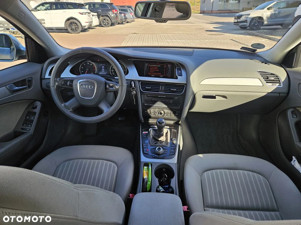 Audi A4 Limousine - 21