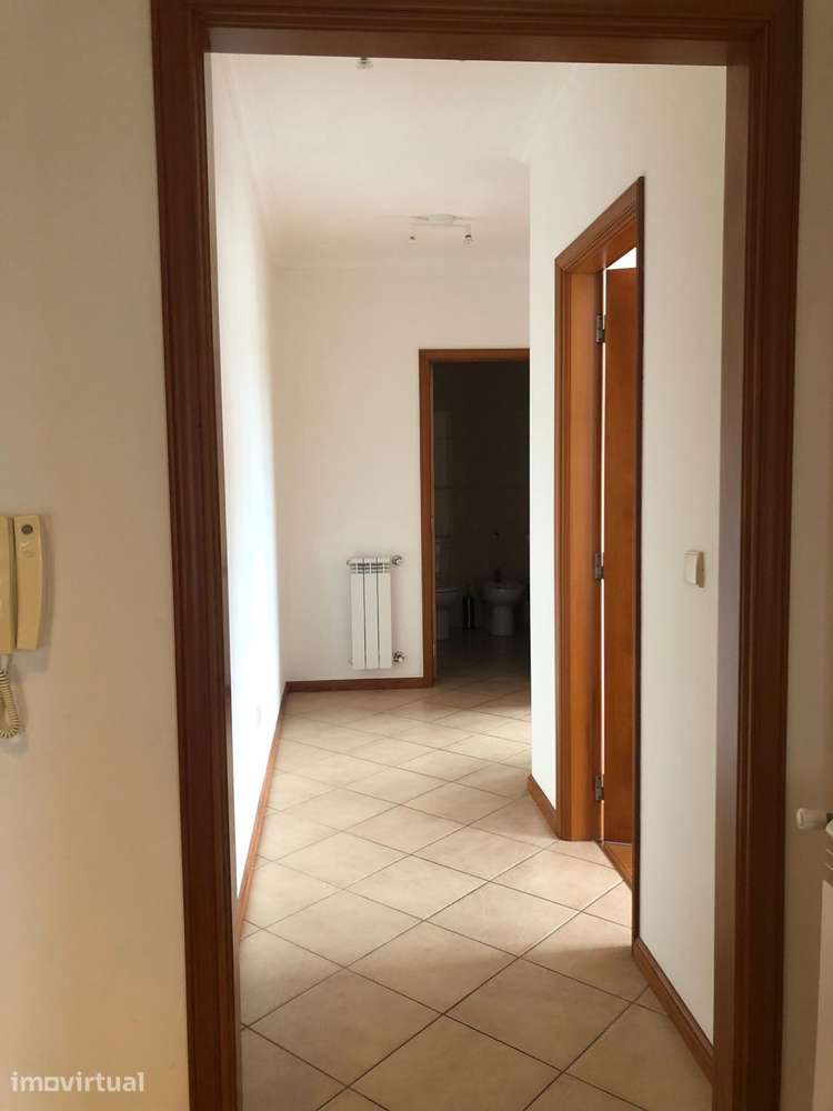 Apartamento T2 sem mobília, em S. Salvador - Ílhavo - Grande imagem: 4/8