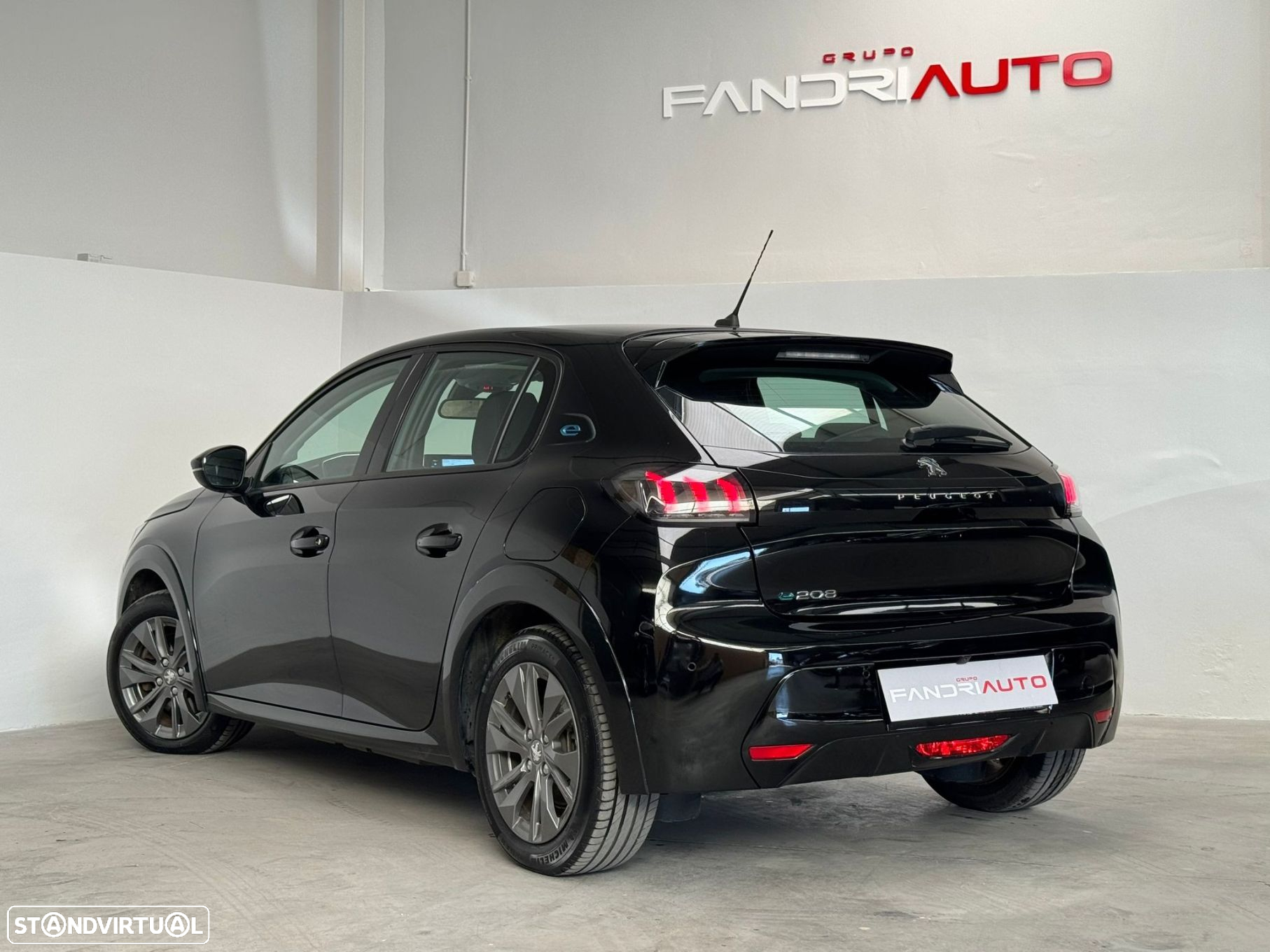 Peugeot e-208 50 kWh Allure Pack - 13