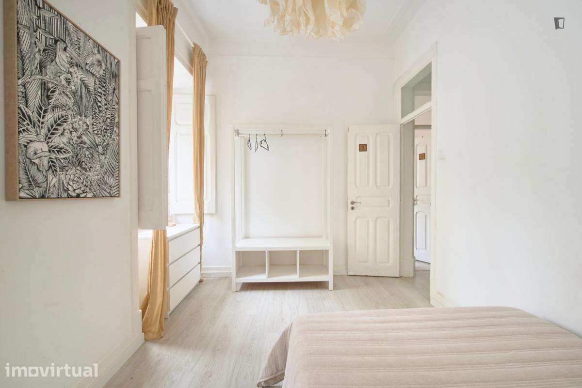 Quarto - localizado em Alameda Lisbon - Grande imagem: 5/15