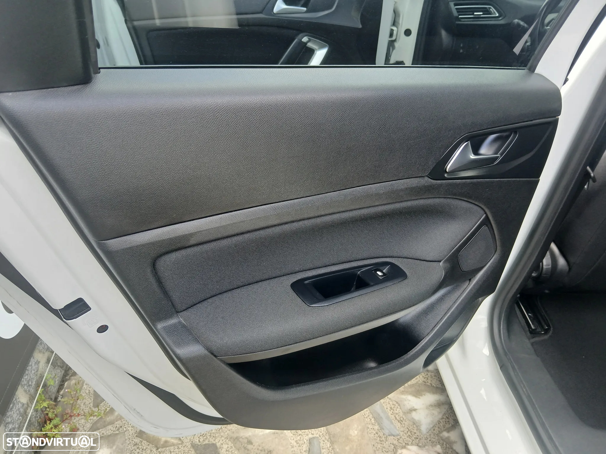 Peugeot 308 SW 1.5 BlueHDi Style - 28