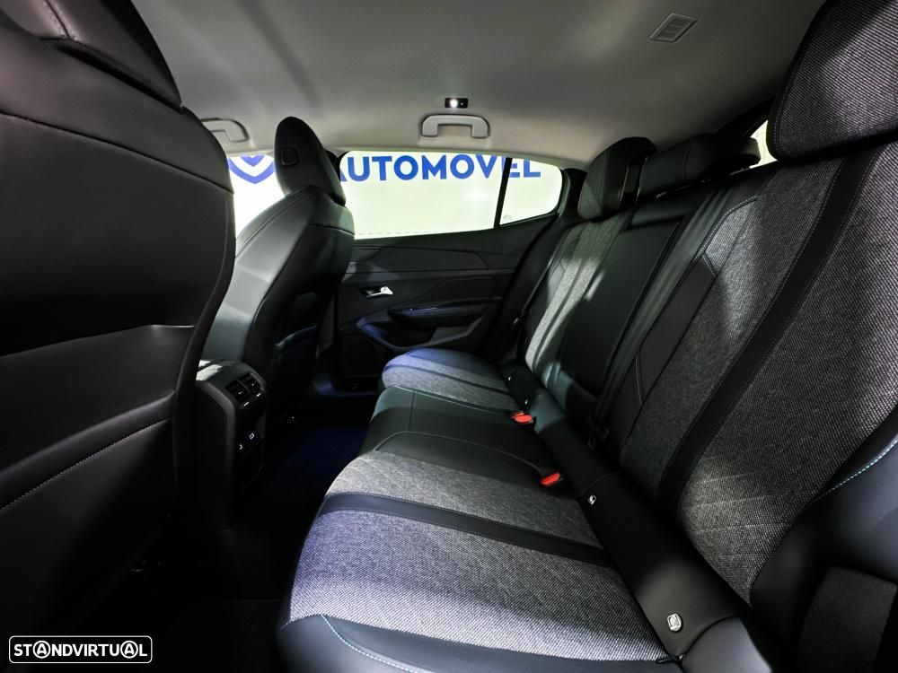 Peugeot 408 1.2 PureTech Allure Pack EAT8 - 10