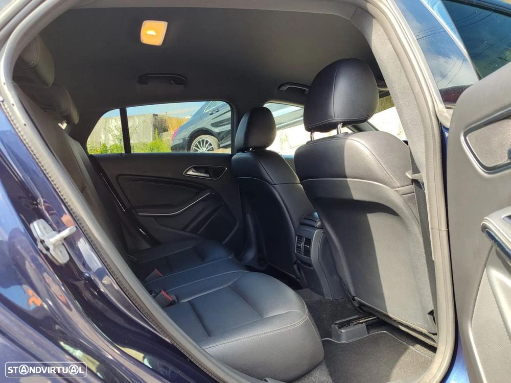Mercedes-Benz CLA 180 AMG Line - 18