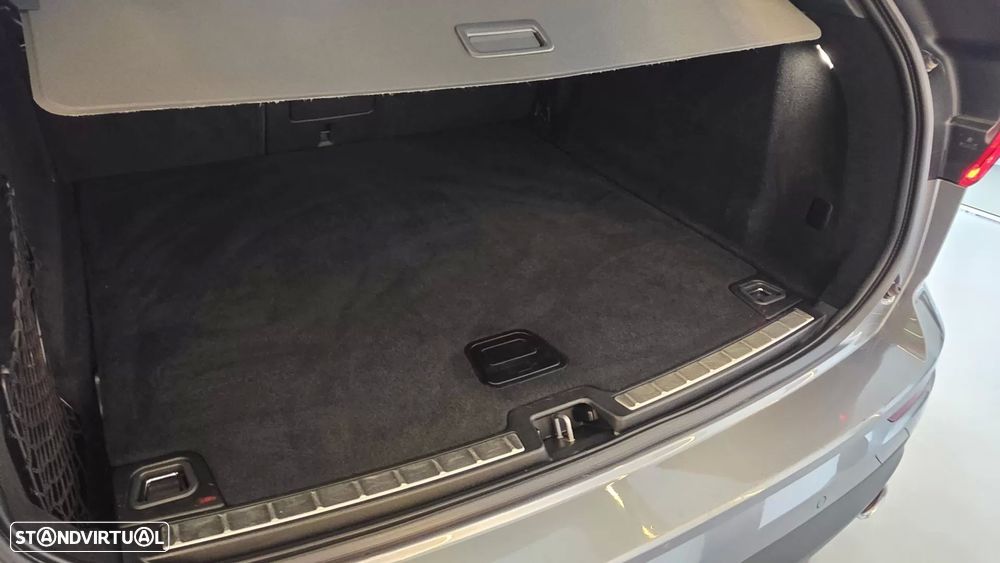 Volvo XC 60 2.0 D4 Momentum Plus Geartronic - 25