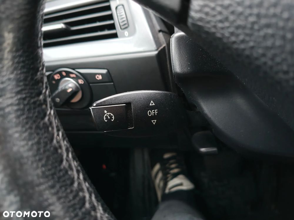 BMW Seria 5 520d Edition Exclusive - 38