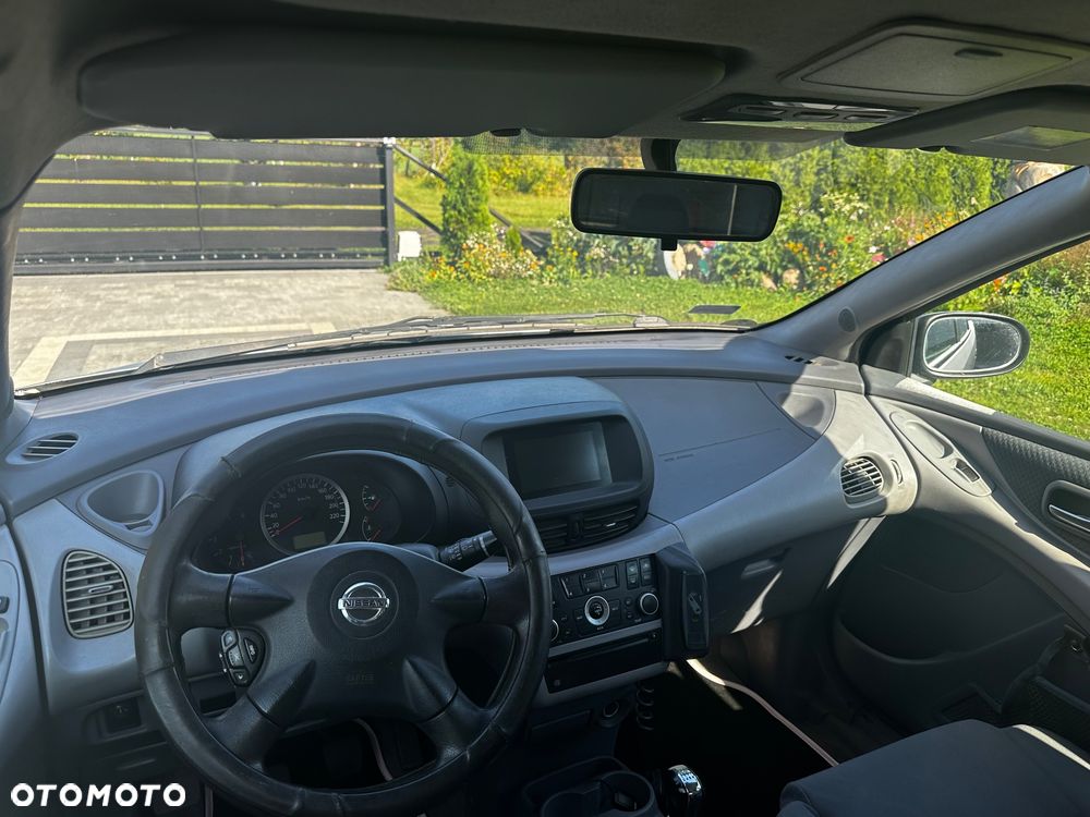 Nissan Almera Tino 2.2 DI - 12