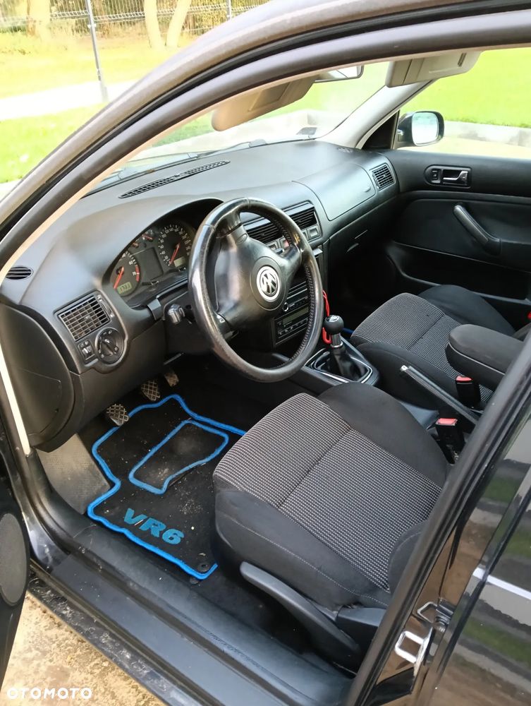 Volkswagen Golf IV 2.8 V6 4Mot - 9