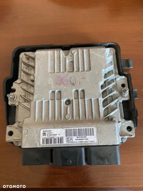 STEROWNIK KOMPUTER SILNIKA PEUGEOT 5008 1.6HDI 9666571380 9676761080 - 1