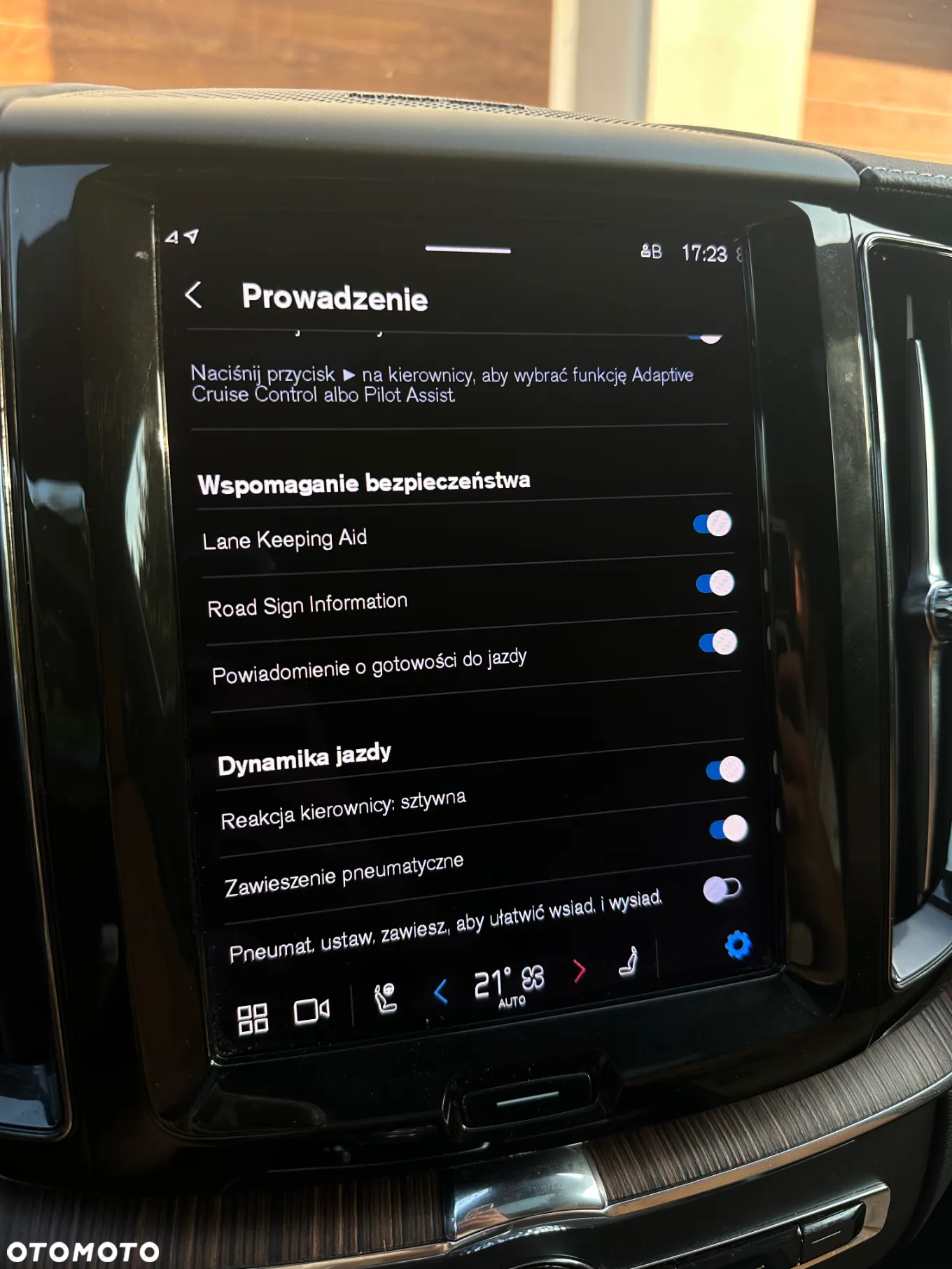 Volvo XC 60 T8 AWD Recharge Geartronic RDesign - 36