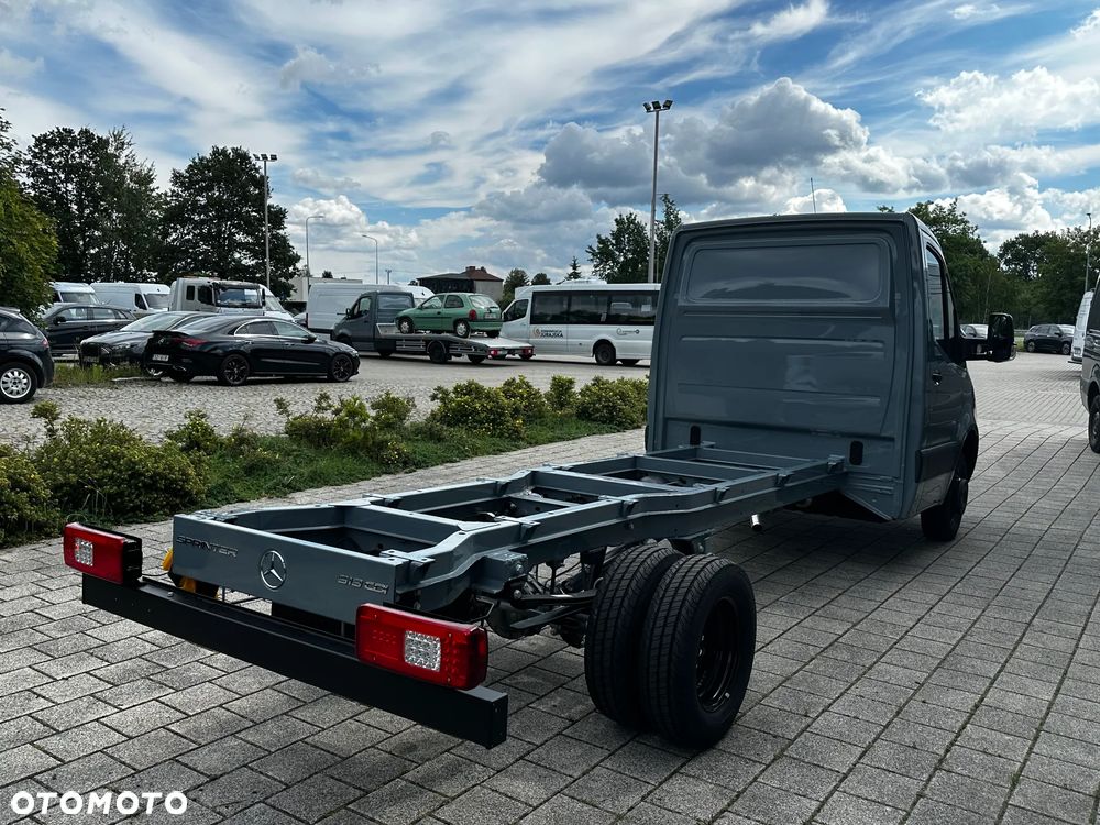Mercedes-Benz Sprinter - 6