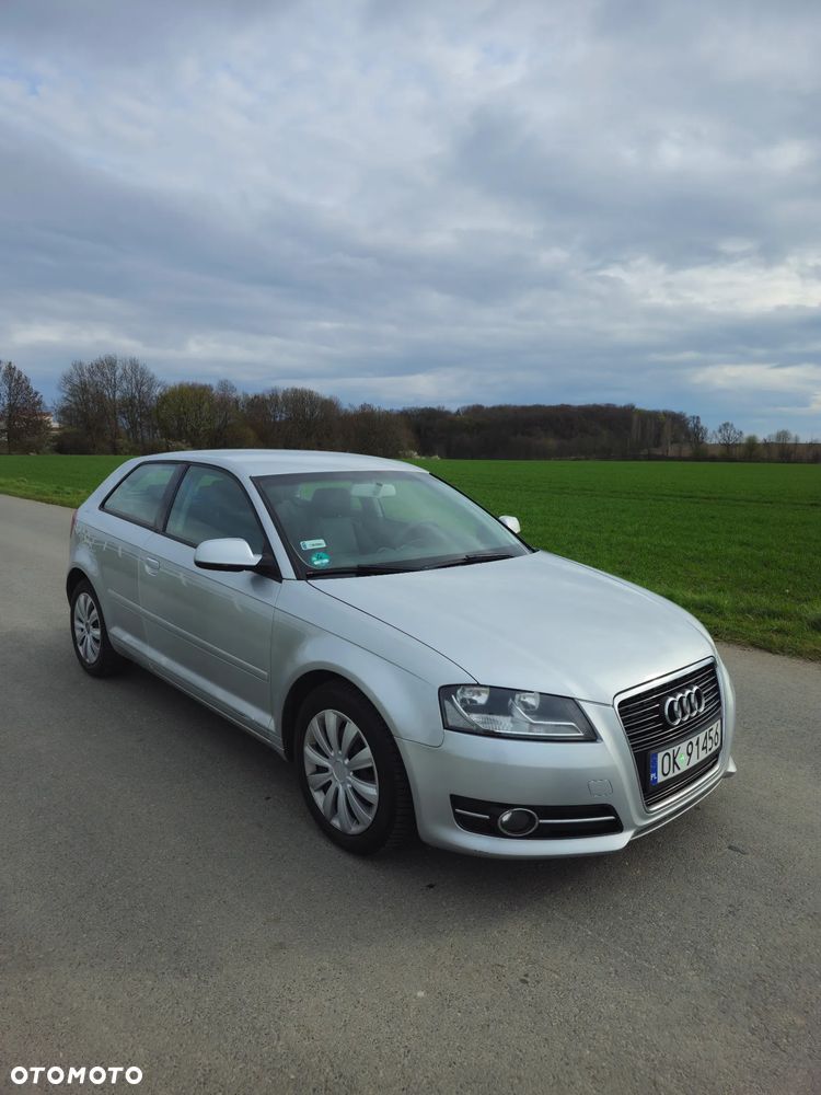 Audi A3 3-drzwiowe 1.6 TDI DPF Ambiente S tronic - 1