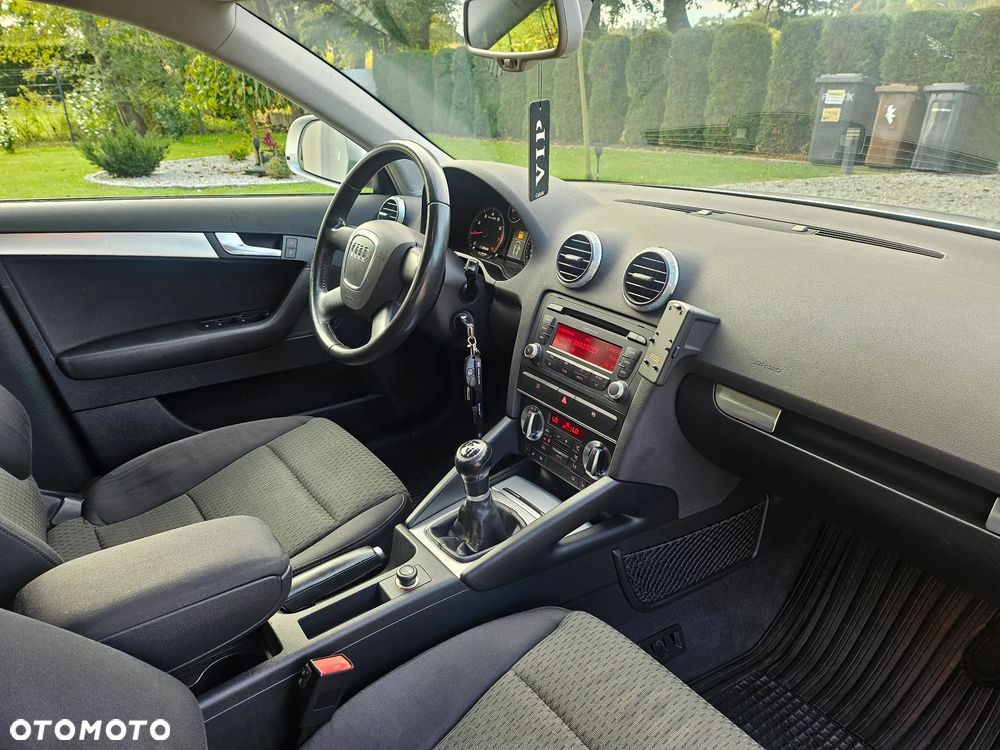 Audi A3 Sportback 1.8 TFSI Attraction - 25