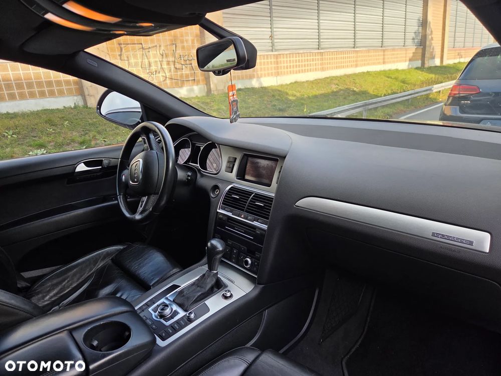Audi Q7 - 7