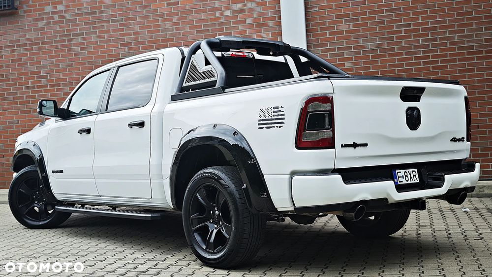 RAM 1500 5.7 Crew Cab Shortbed Bighorn Black - 8