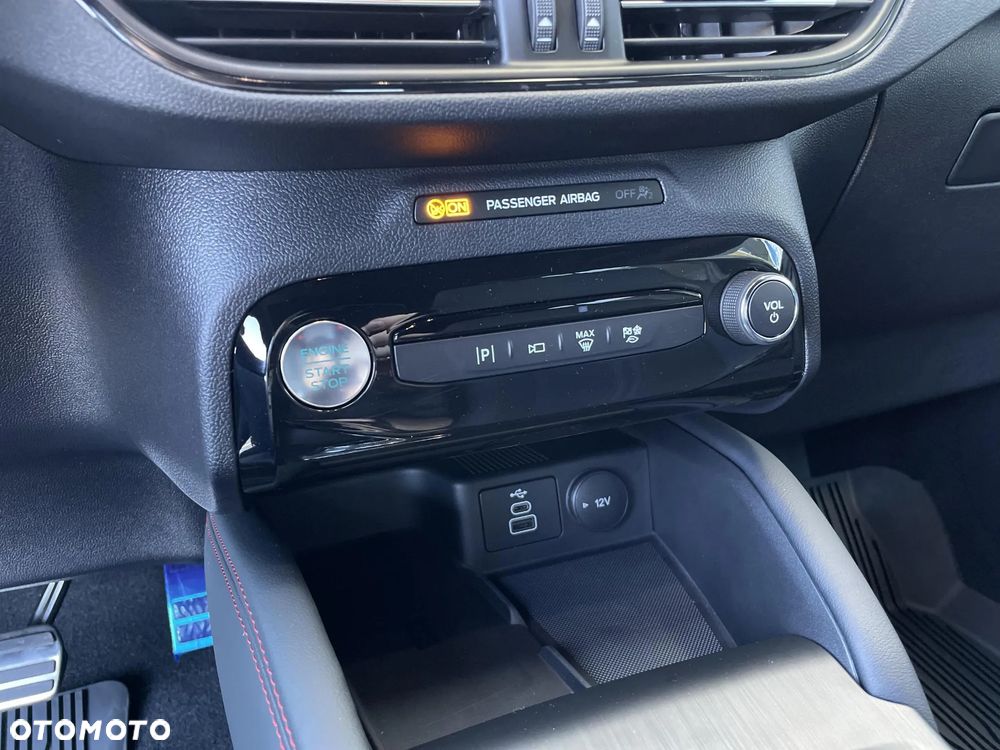 Ford Kuga 2.5 Duratec FHEV ST-LINE X - 27