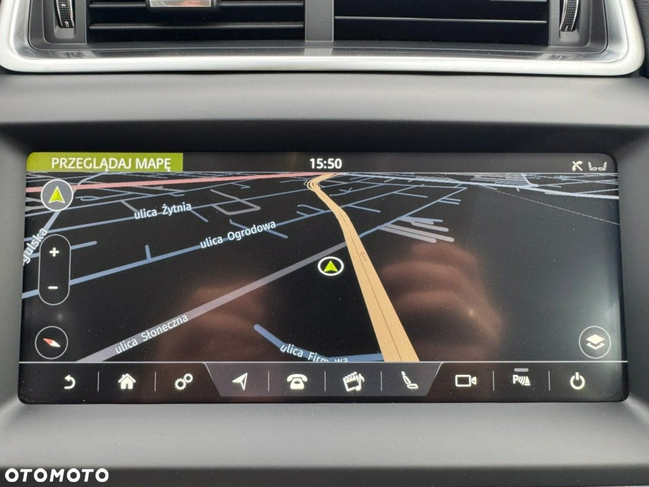 Jaguar E-Pace - 17