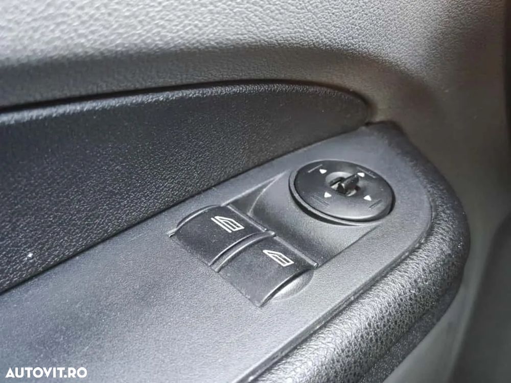 Ford Focus 1.6 Ti-VCT Trend - 23