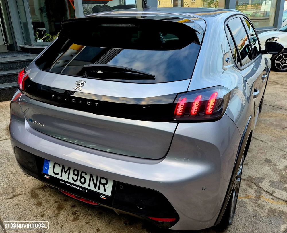 Peugeot e-208 Allure Pack - 17