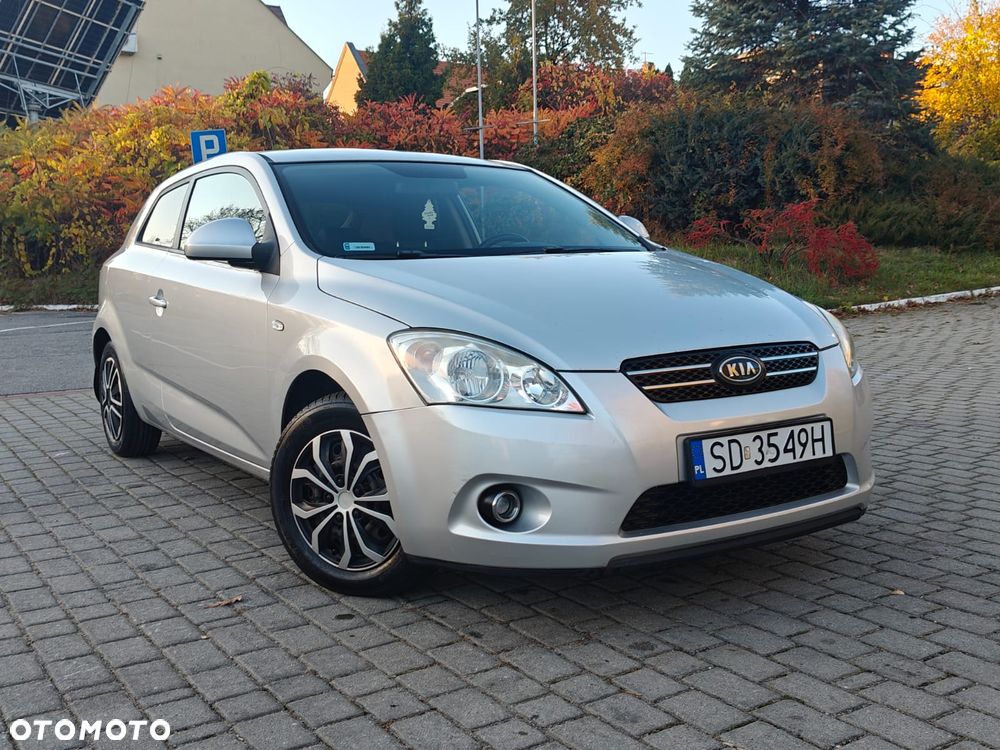 Kia Ceed - 4