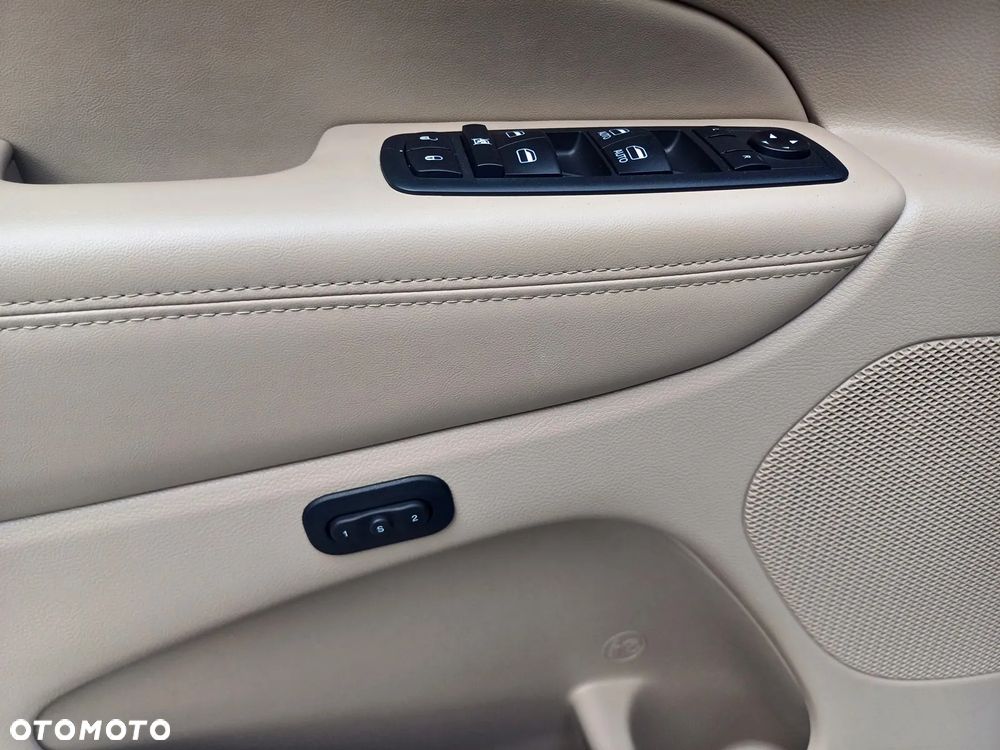Jeep Grand Cherokee - 17