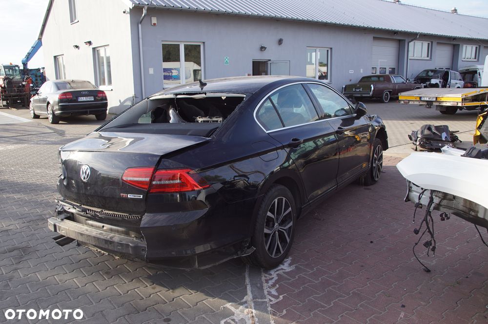 Auto na części - Volkswagen Passat B8 1.8 TSI 180 KM CJSC QTQ LC9X 2016R Silnik Skrzynia Drzwi Lusterko Szyba Lampa Deska Kokpit Sterownik Moduł Licznik Wyświetlacz Kierownica Panel - 6