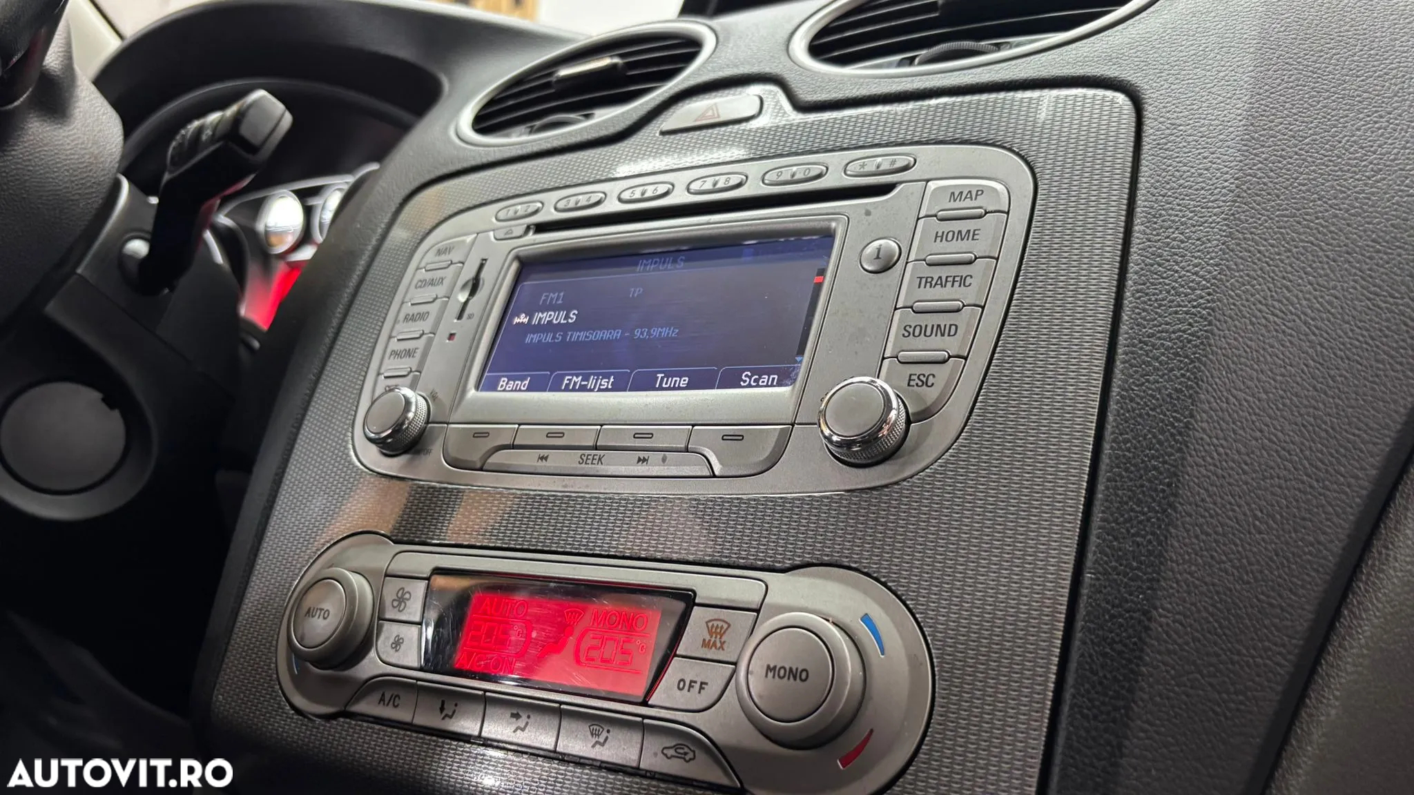 Ford Focus - 19