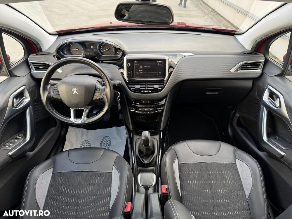 Peugeot 2008 PureTech 110 GPF Stop&Start EAT6 Signature - 7