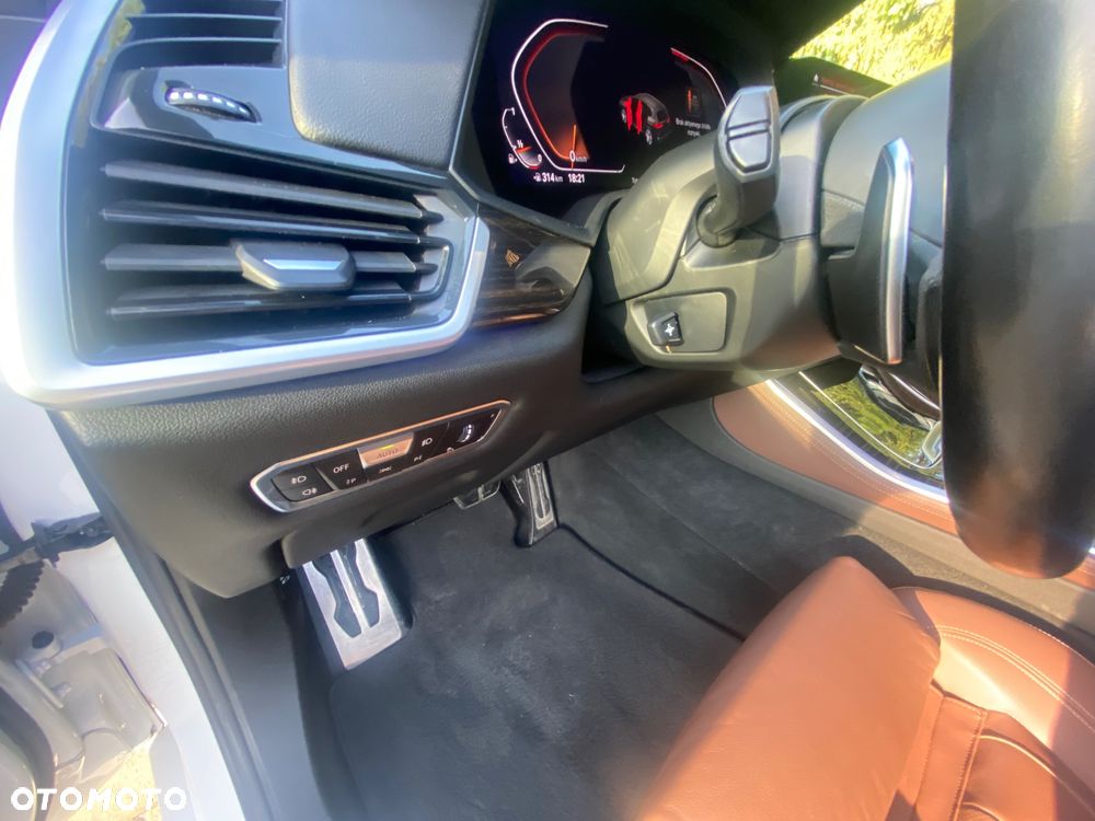 BMW X5 xDrive40i - 13