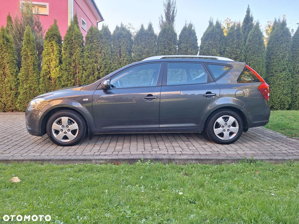 Kia Ceed - 6