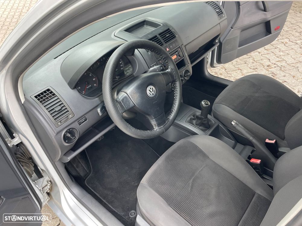 VW Polo 1.2 Confortline - 24