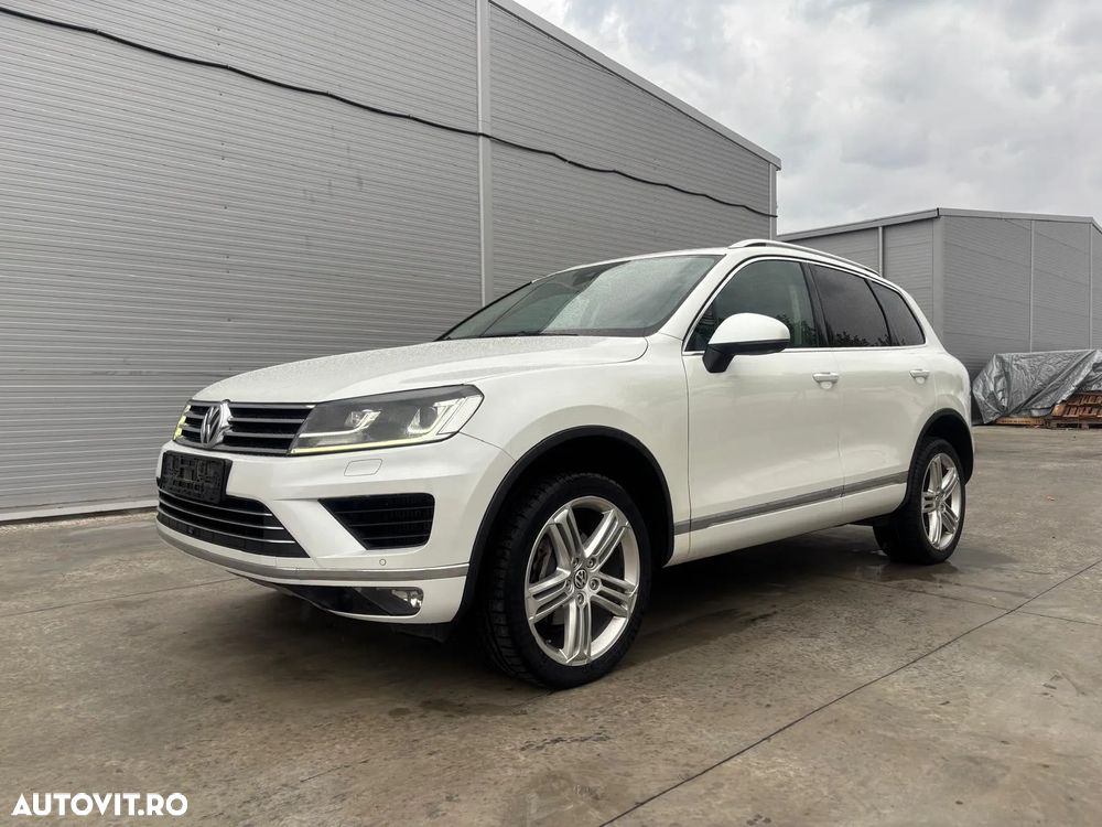 Volkswagen Touareg - 1