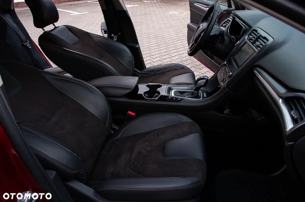 Ford Mondeo 2.0 TDCi Bi-Turbo Titanium PowerShift - 22