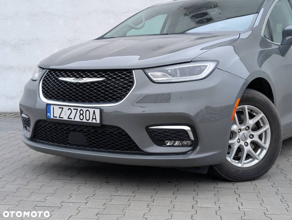 Chrysler Pacifica - 36