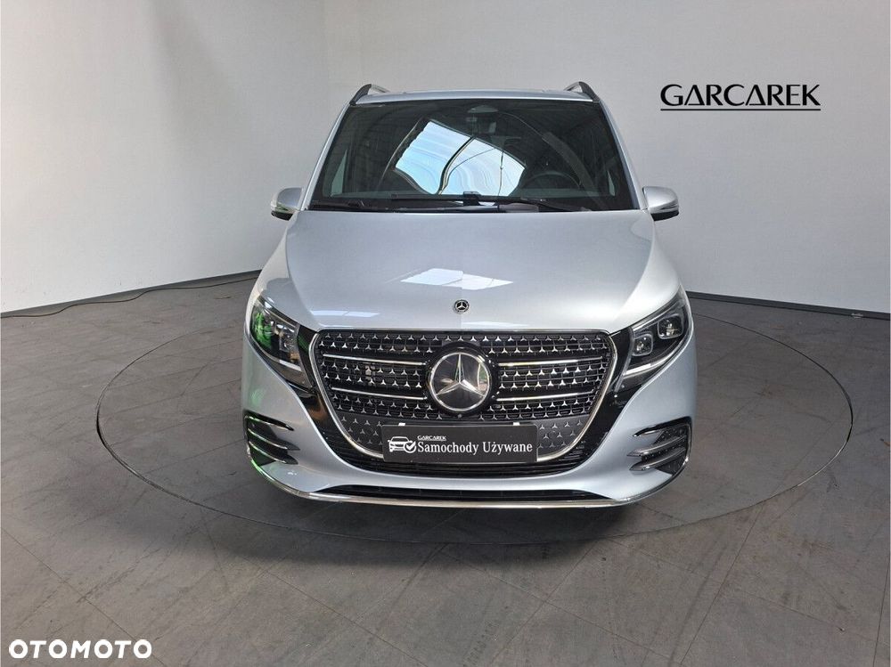 Mercedes-Benz Klasa V - 6
