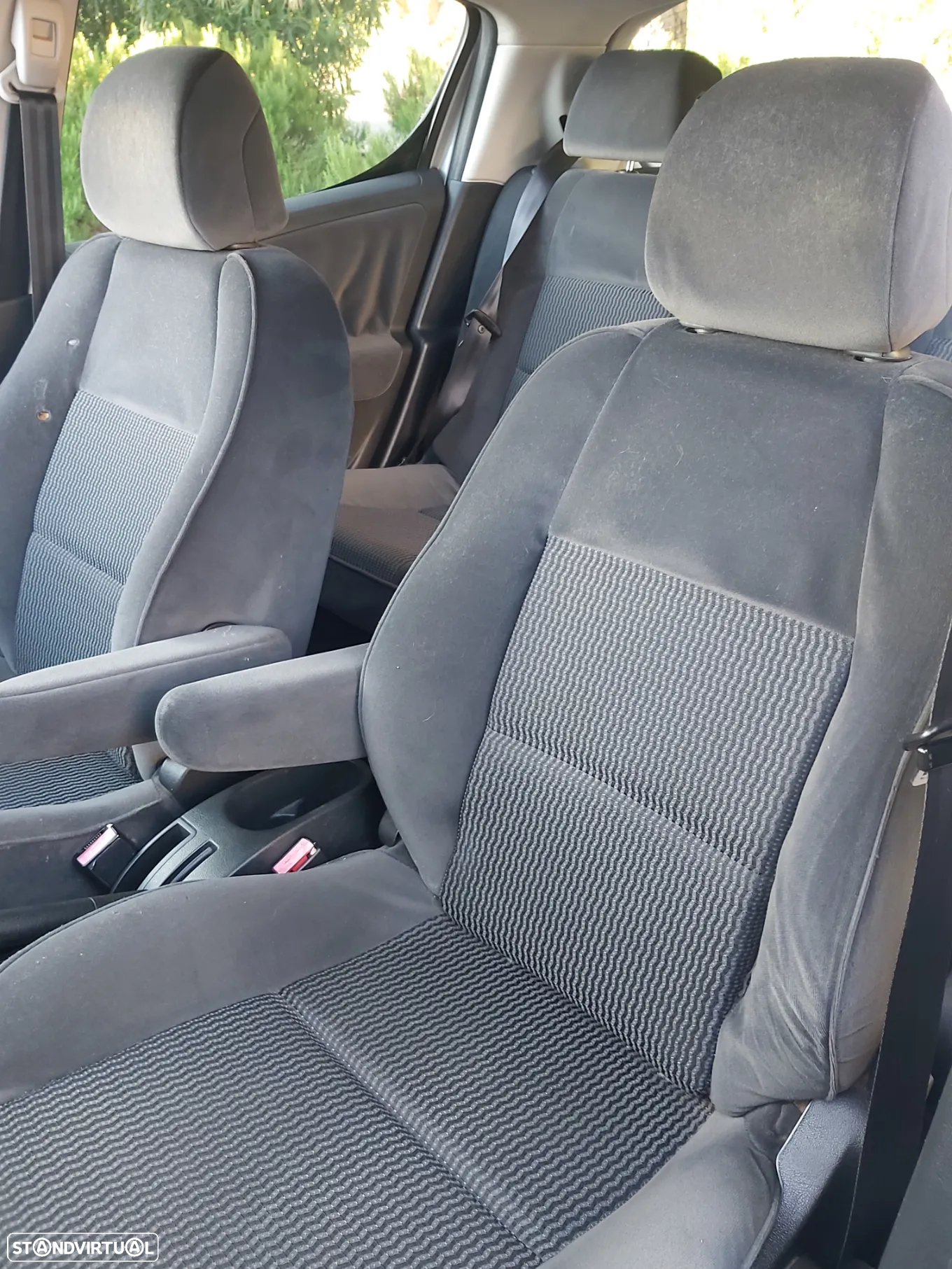 Peugeot 207 1.4 HDi Premium - 6