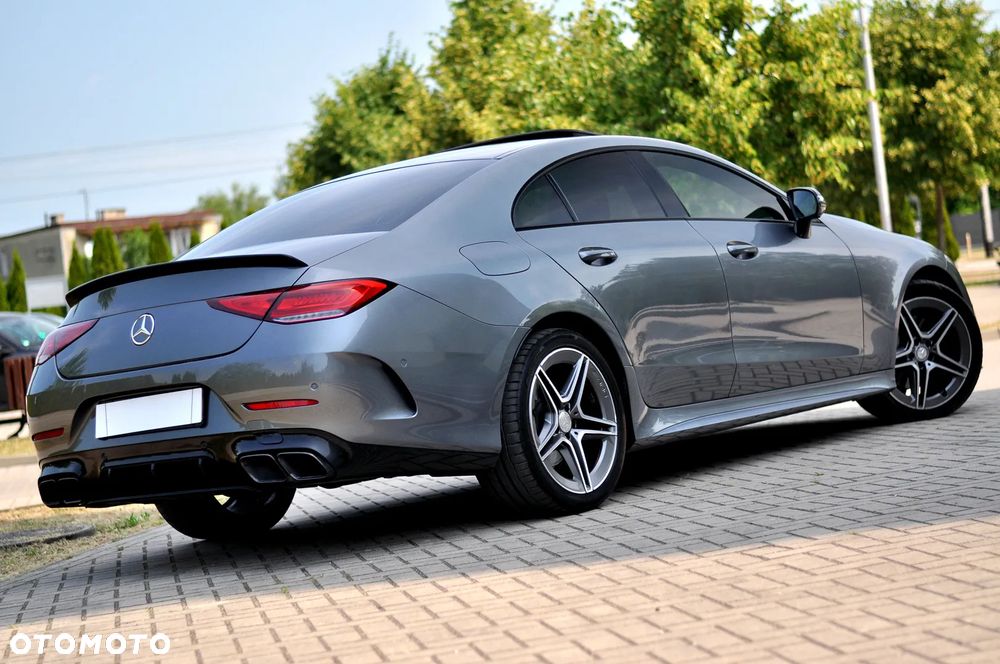 Mercedes-Benz CLS 300 d 4Matic 9G-TRONIC AMG Line - 4