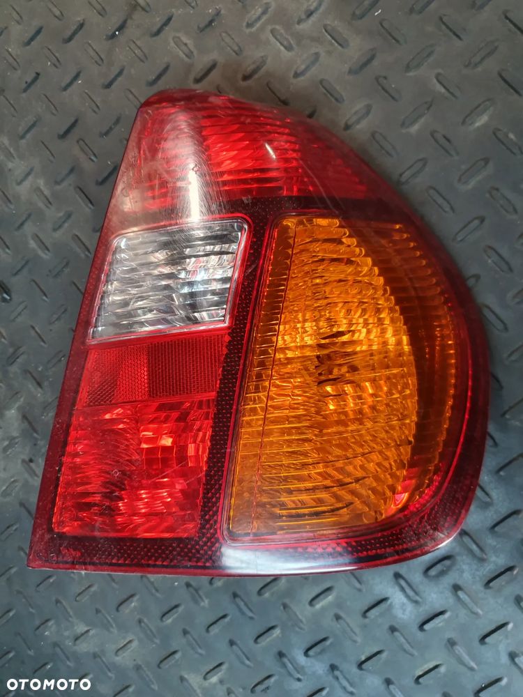 RENAULT THALIA I LAMPA PRAWY TYŁ PRAWA TYLNA WTYCZKA INSTALACJA POSIADAM 4 SZT - 1