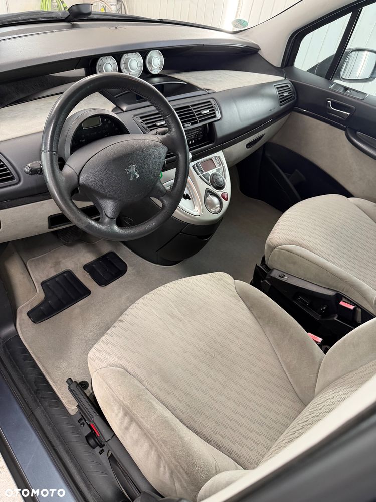 Peugeot 807 140 Automatik Platinum - 26