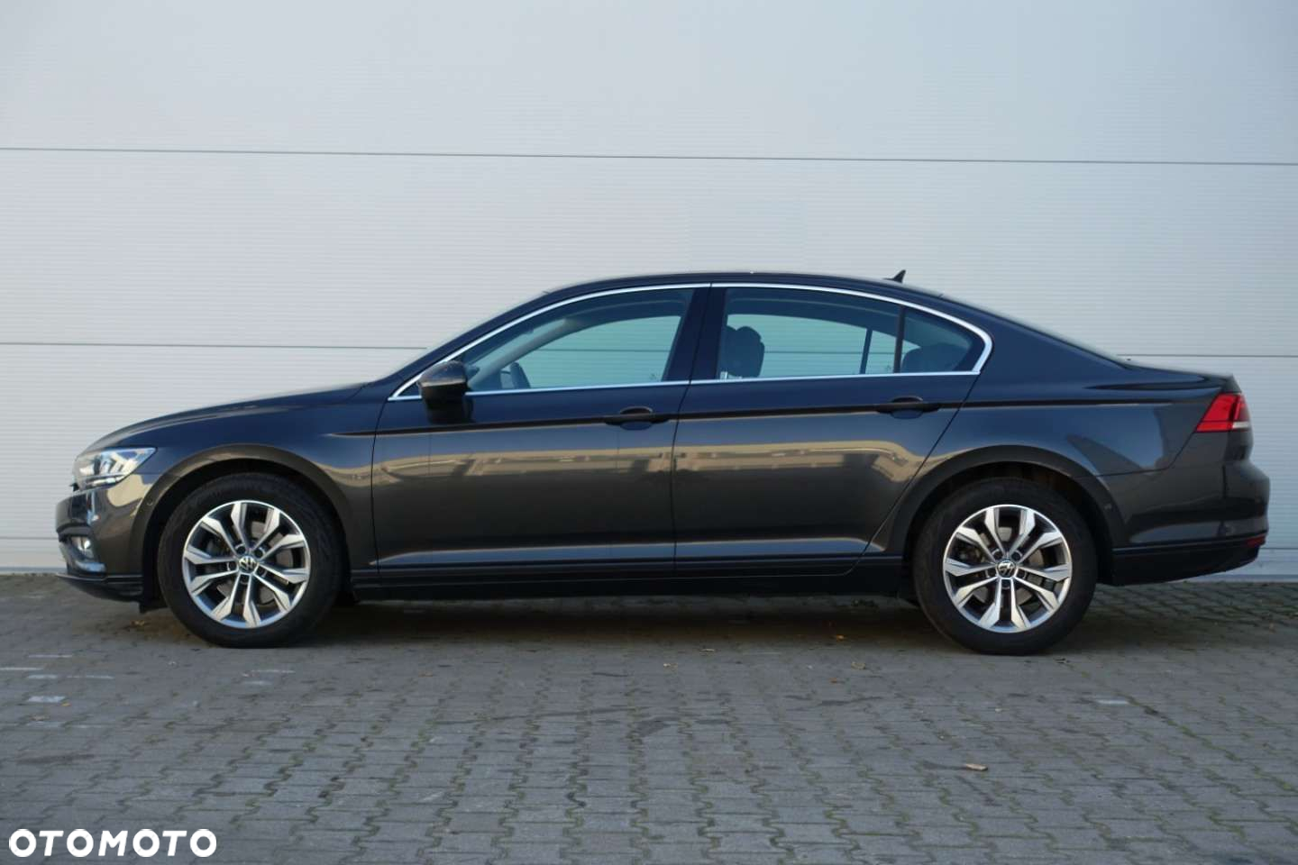Volkswagen Passat - 5
