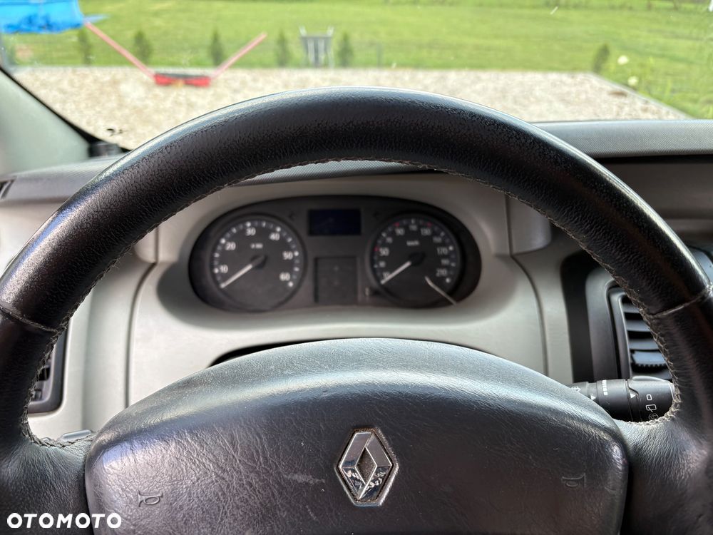 Renault TRAFIC - 13